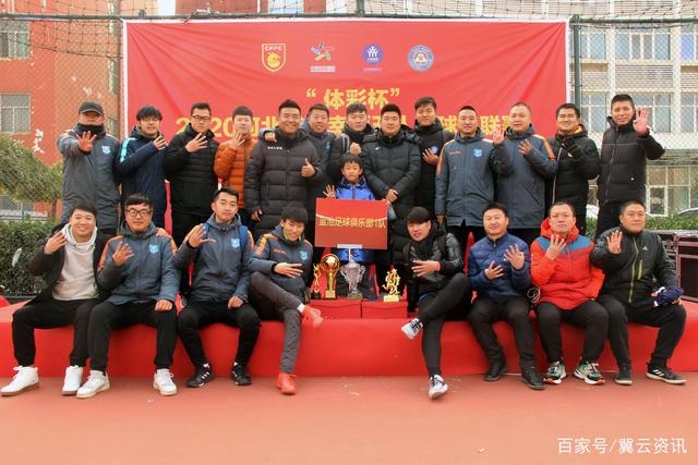 芬奇：我们上赛季有时对常规赛感到厌倦 当时只祈祷别掉进附加赛